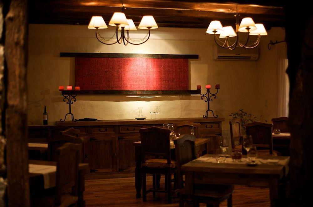 Lares De Chacras Hotel Chacras de Coria Restaurant photo